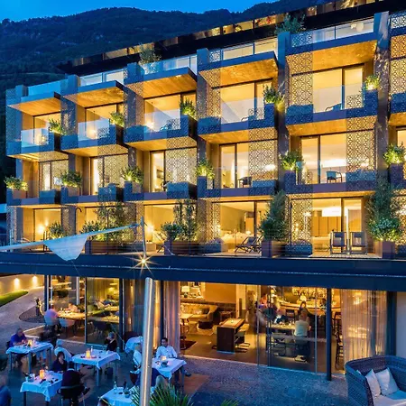 Hotel Muchele Postal / Burgstall